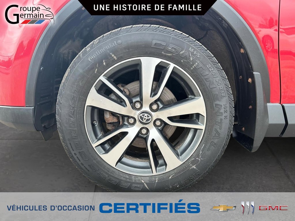 2016 Toyota RAV4 in St-Raymond, Quebec - 9 - w1024h768px