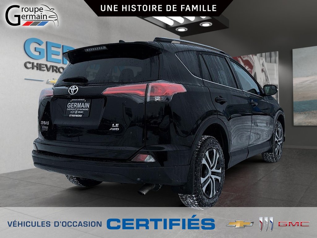 2017 Toyota RAV4 à St-Raymond, Québec - 3 - w1024h768px