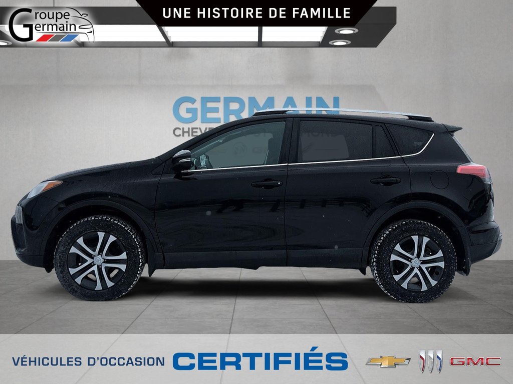 2017 Toyota RAV4 à St-Raymond, Québec - 6 - w1024h768px