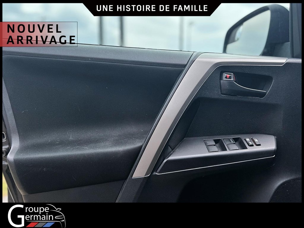 2018 Toyota RAV4 à St-Raymond, Québec - 4 - w1024h768px
