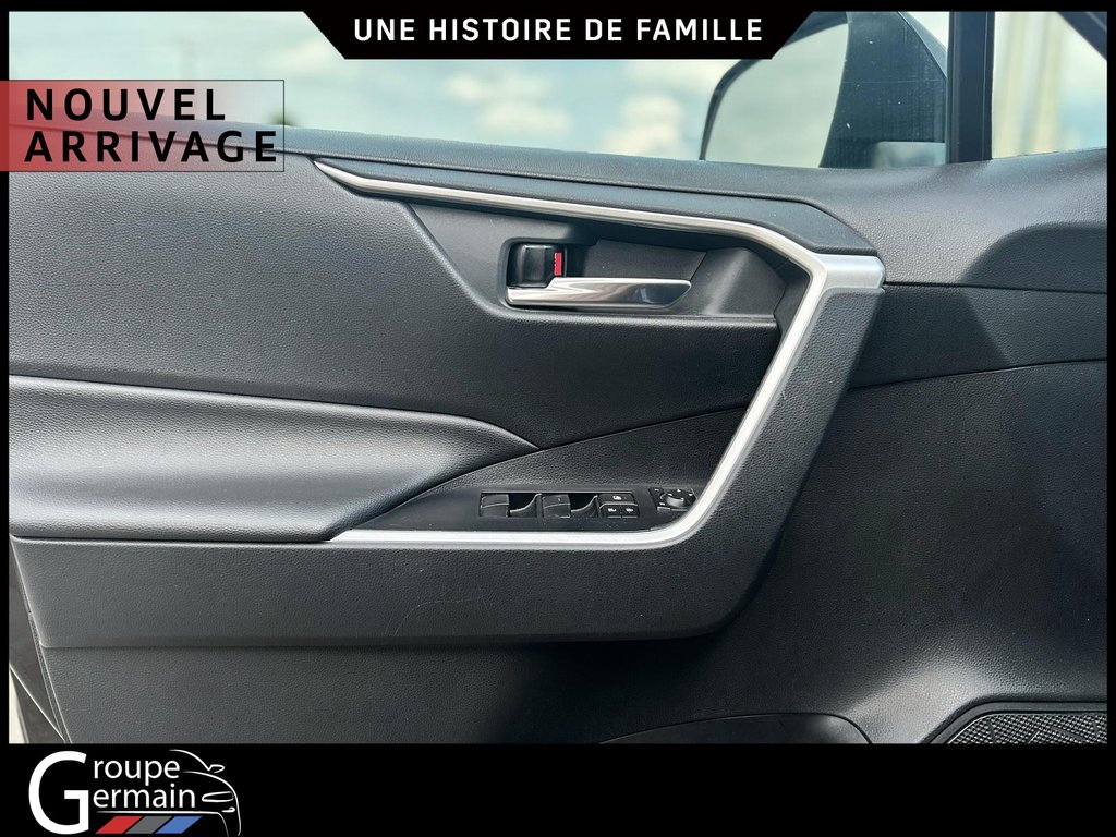 2020 Toyota RAV4 à St-Raymond, Québec - 4 - w1024h768px