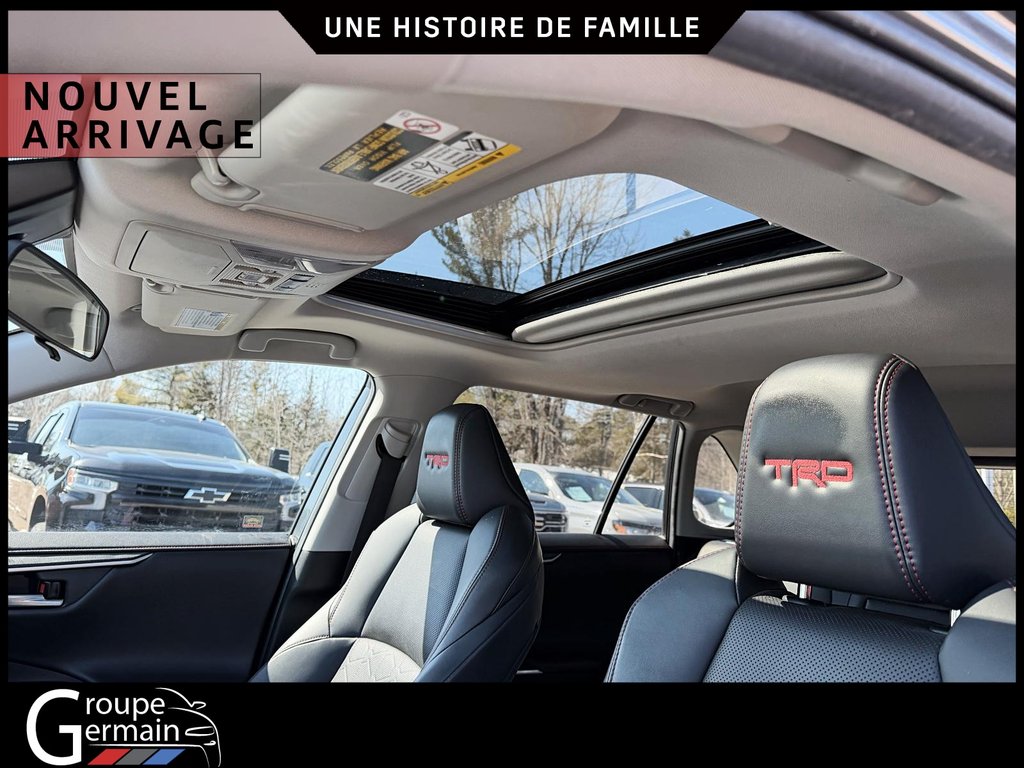 2020 Toyota RAV4 in St-Raymond, Quebec - 17 - w1024h768px