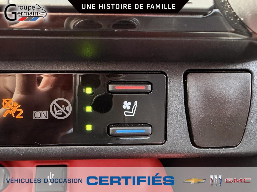 2020 Toyota RAV4 in St-Raymond, Quebec - 32 - w1024h768px