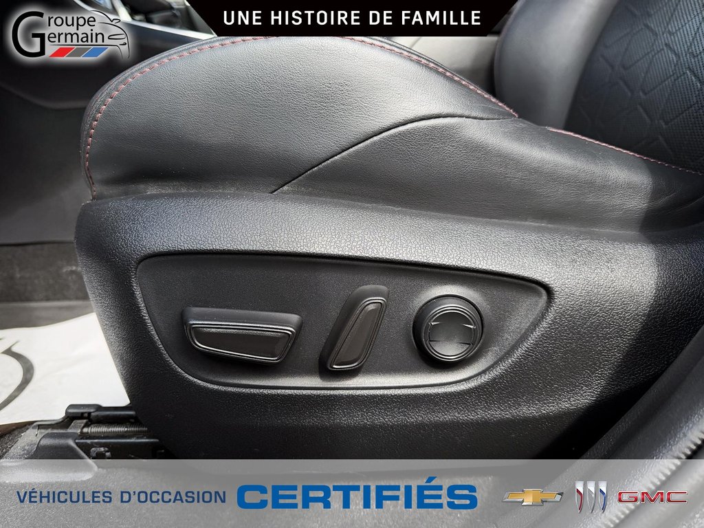 2020 Toyota RAV4 in St-Raymond, Quebec - 15 - w1024h768px