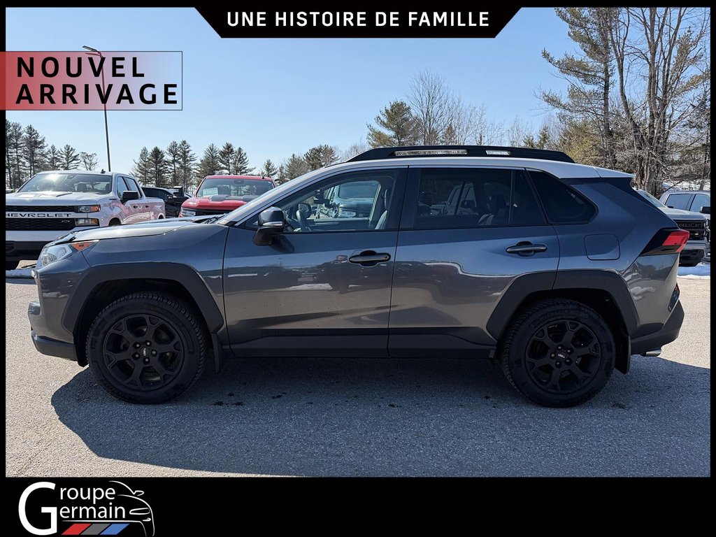 2020 Toyota RAV4 in St-Raymond, Quebec - 6 - w1024h768px