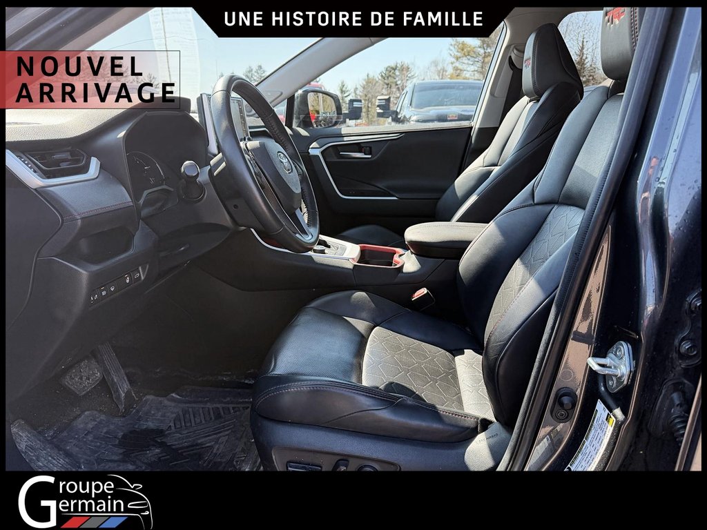 2020 Toyota RAV4 in St-Raymond, Quebec - 11 - w1024h768px