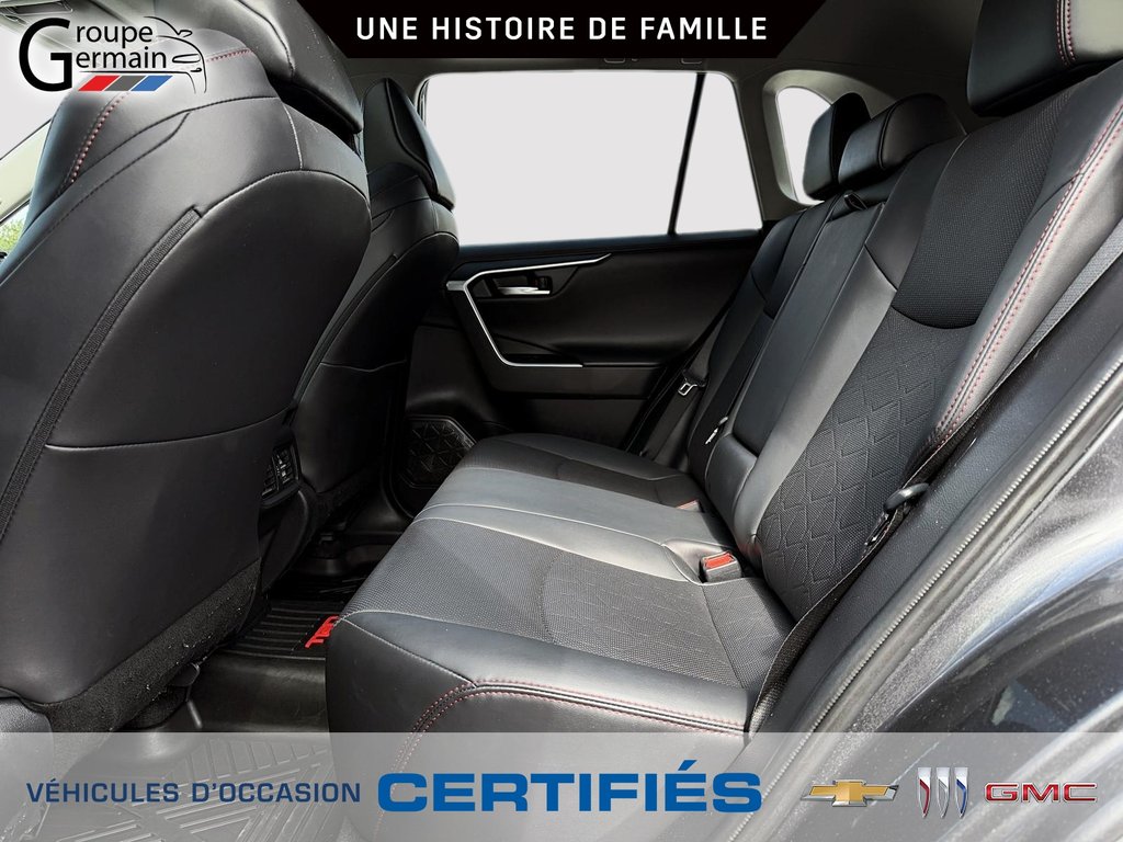 2020 Toyota RAV4 in St-Raymond, Quebec - 16 - w1024h768px