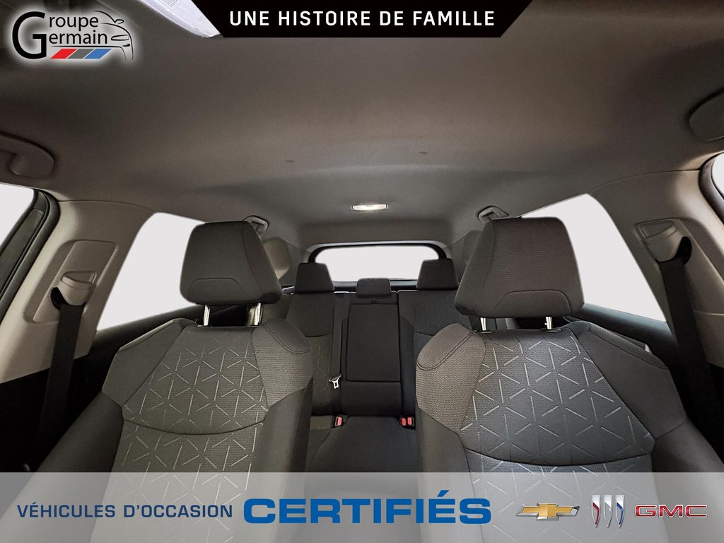 2022 Toyota RAV4 in St-Raymond, Quebec - 18 - w1024h768px