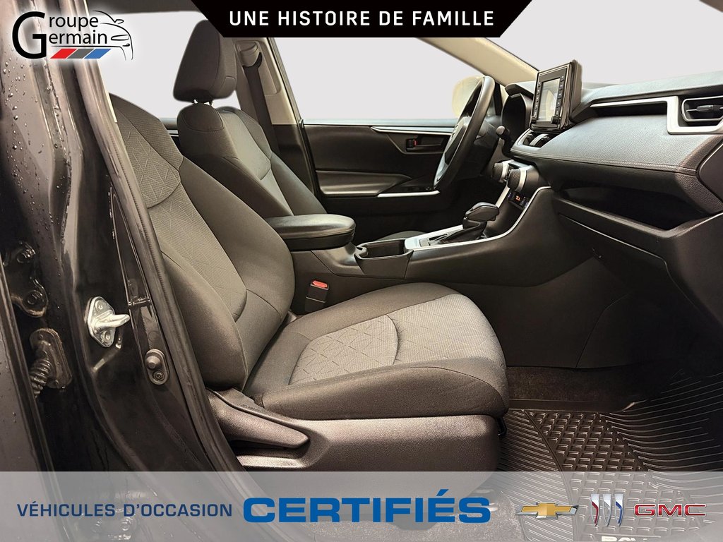 2022 Toyota RAV4 in St-Raymond, Quebec - 22 - w1024h768px