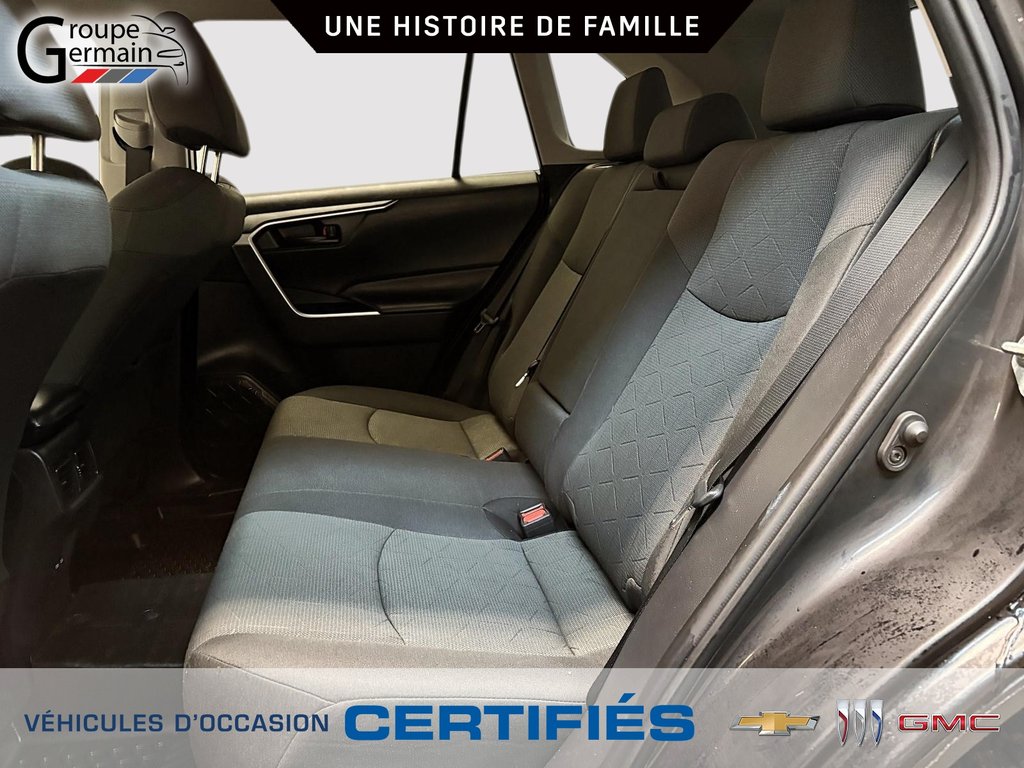 2022 Toyota RAV4 in St-Raymond, Quebec - 21 - w1024h768px