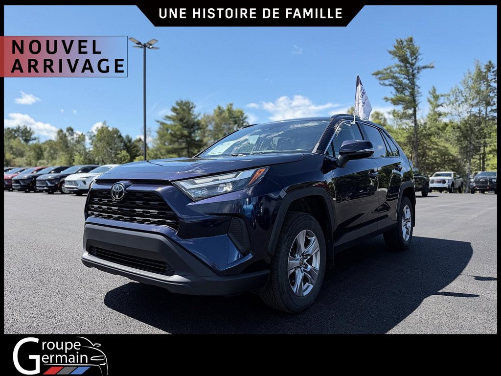 2022 Toyota RAV4 in St-Raymond, Quebec - 4 - w1024h768px