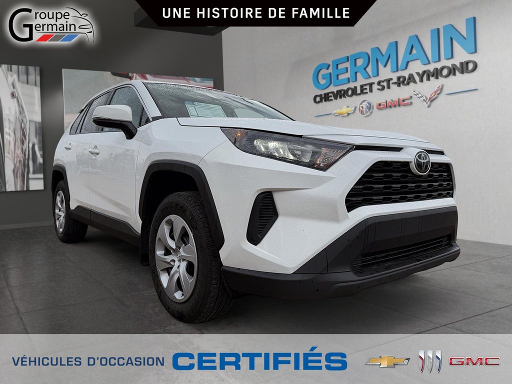 2025 Toyota RAV4 in St-Raymond, Quebec - 1 - w1024h768px