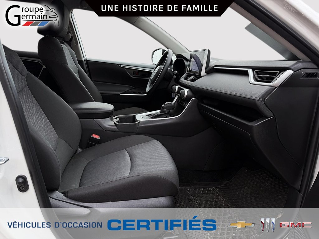 2025 Toyota RAV4 in St-Raymond, Quebec - 15 - w1024h768px