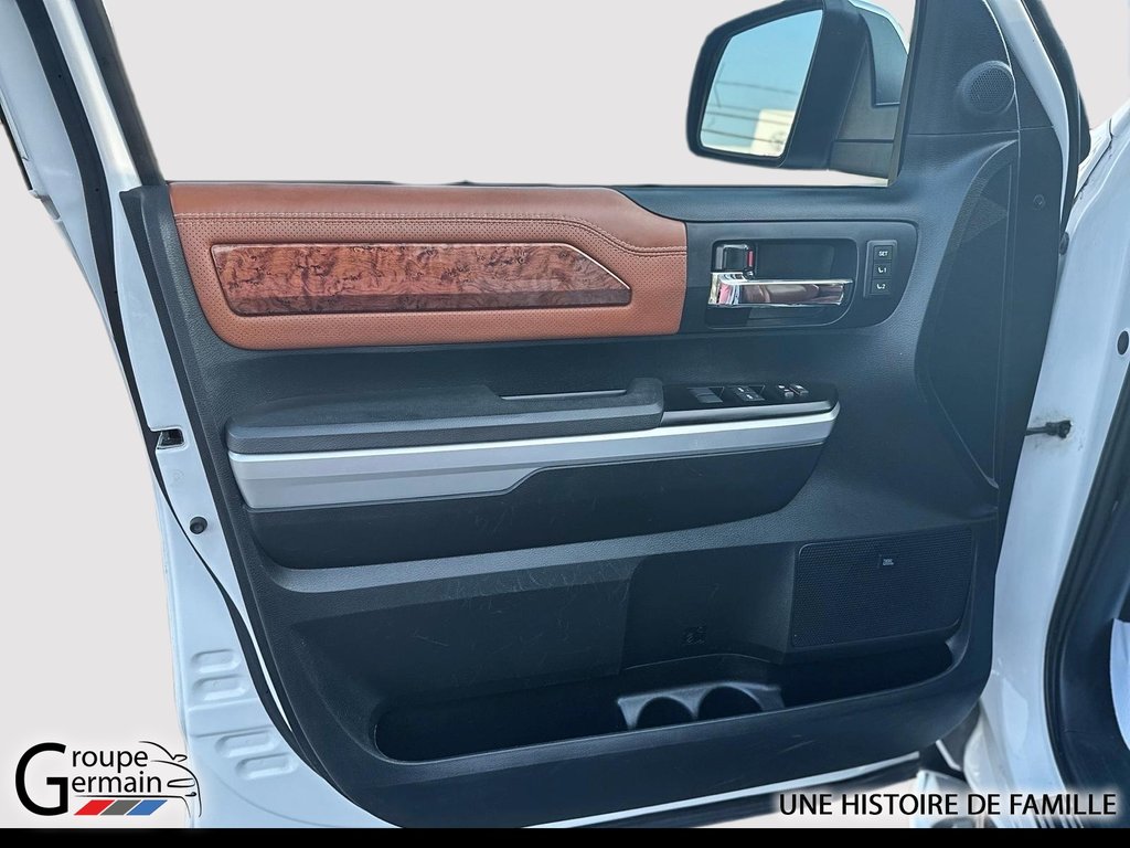 2017 Toyota Tundra in St-Raymond, Quebec - 10 - w1024h768px