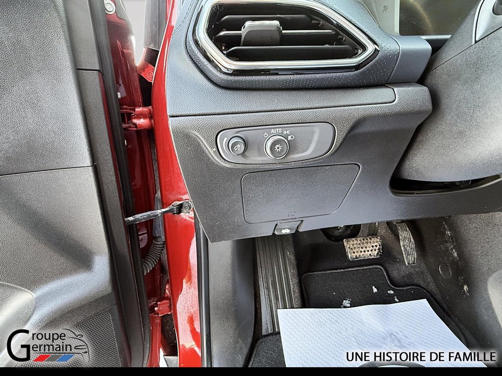 2022 Chevrolet BOLT EUV in Donnacona, Quebec - 11 - w1024h768px