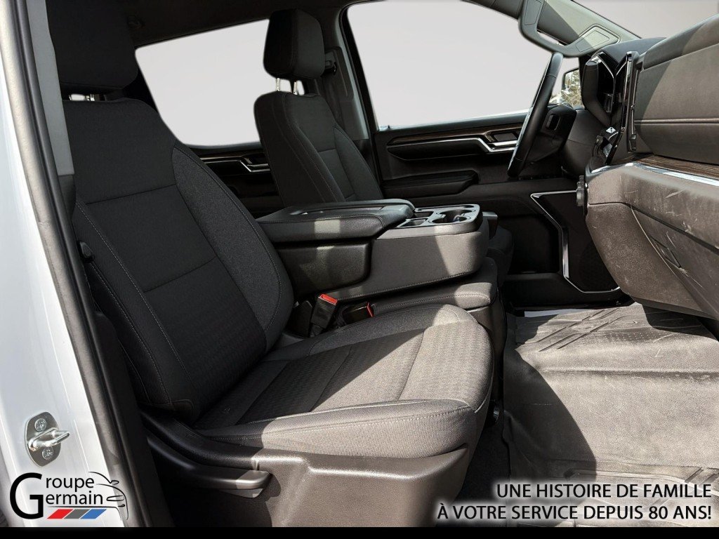 2024 Chevrolet Silverado 1500 in Donnacona, Quebec - 17 - w1024h768px