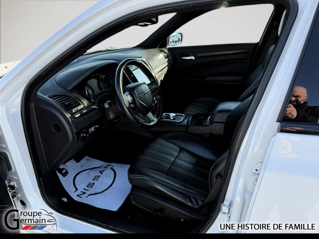 2015 Chrysler 300 à Donnacona, Québec - 14 - w1024h768px