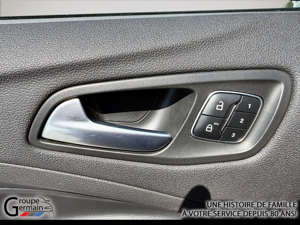 2019 Ford Escape AWD à Donnacona, Québec - 11 - w1024h768px