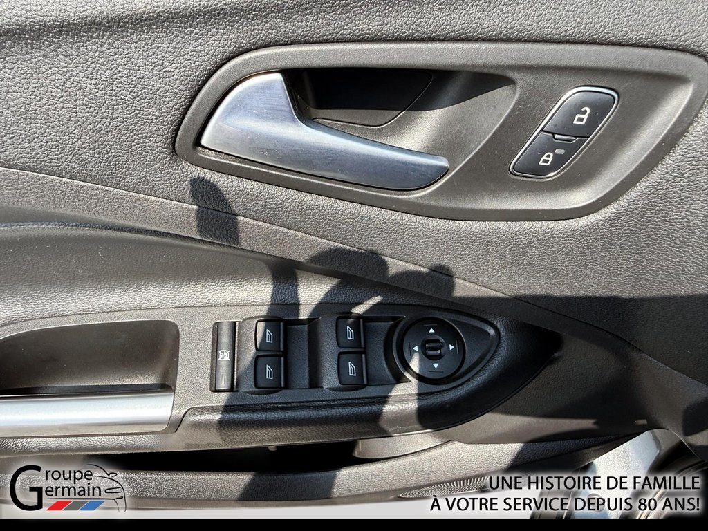 2017 Ford Escape in Donnacona, Quebec - 10 - w1024h768px