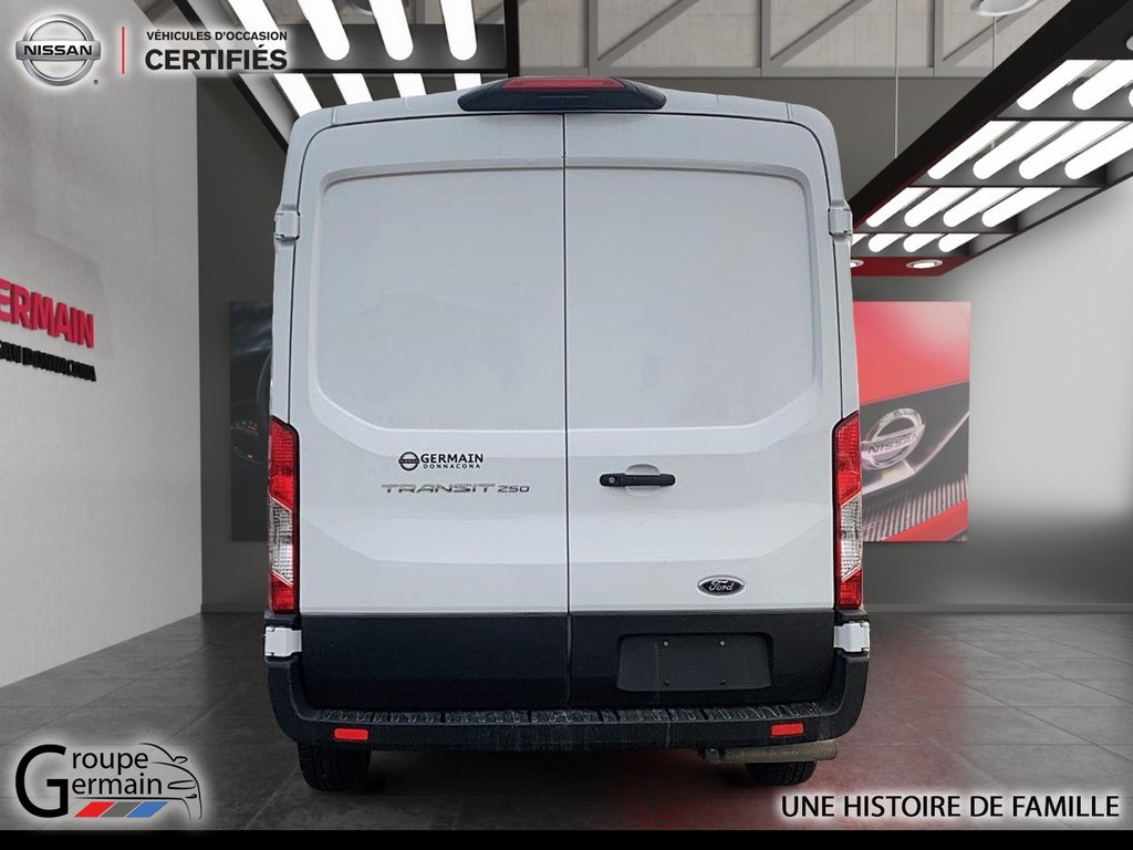 2022 Ford Transit Cargo Van à Donnacona, Québec - 4 - w1024h768px