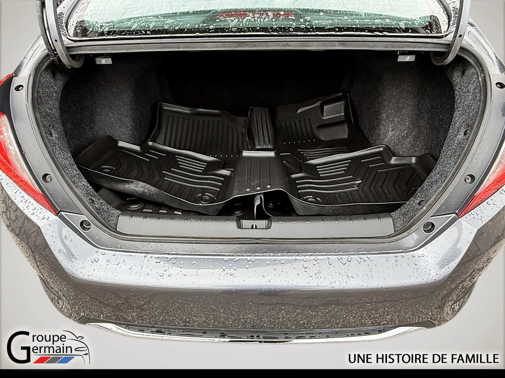 2020 Honda CIVIC in Donnacona, Quebec - 20 - w1024h768px