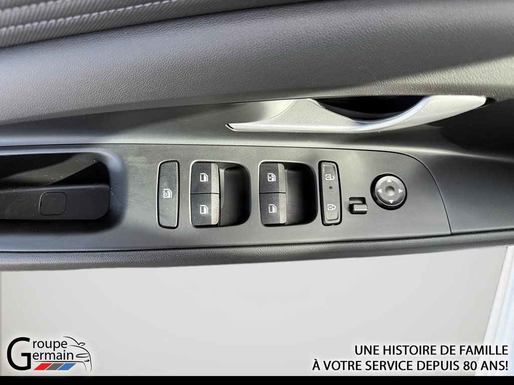 2024 Hyundai ELANTRA in Donnacona, Quebec - 10 - w1024h768px