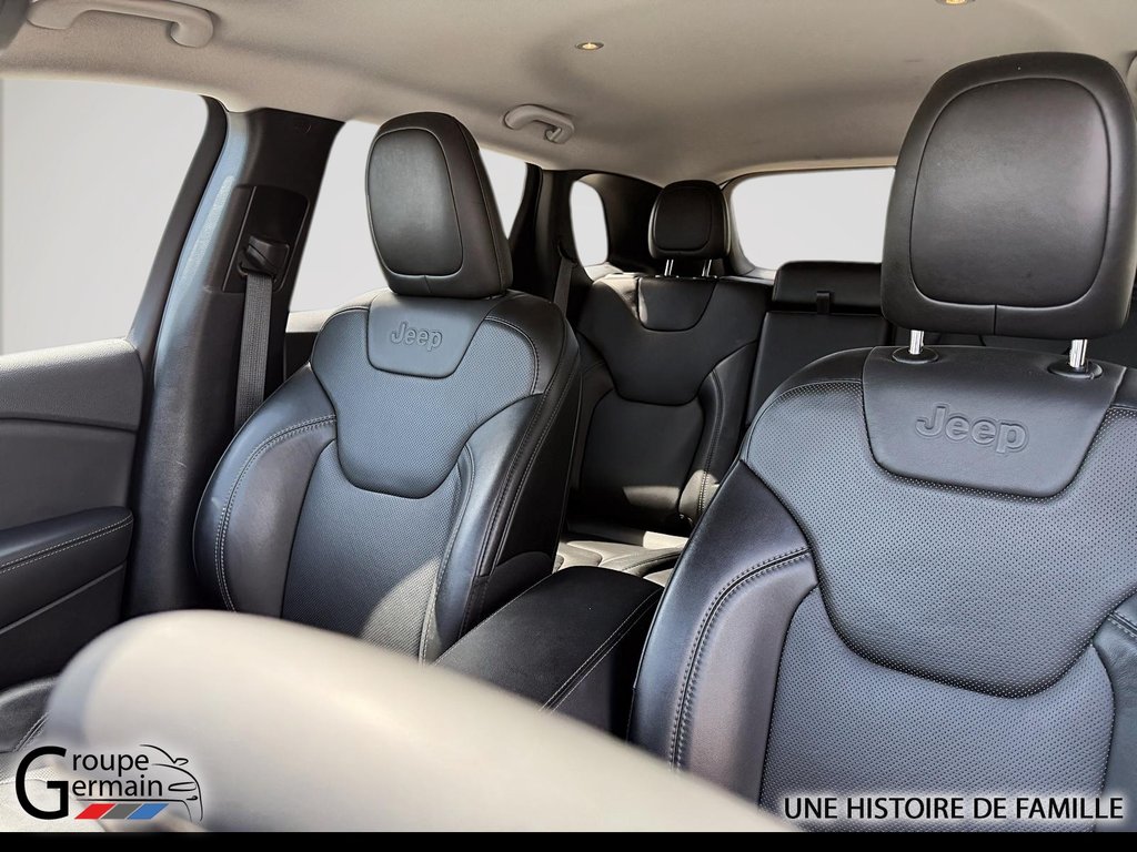 2023 Jeep CHEROKEE in Donnacona, Quebec - 12 - w1024h768px