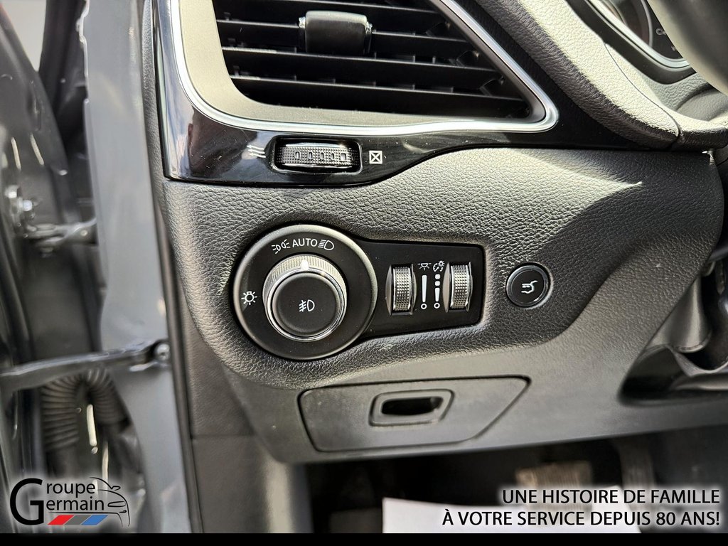 2023 Jeep CHEROKEE in Donnacona, Quebec - 10 - w1024h768px