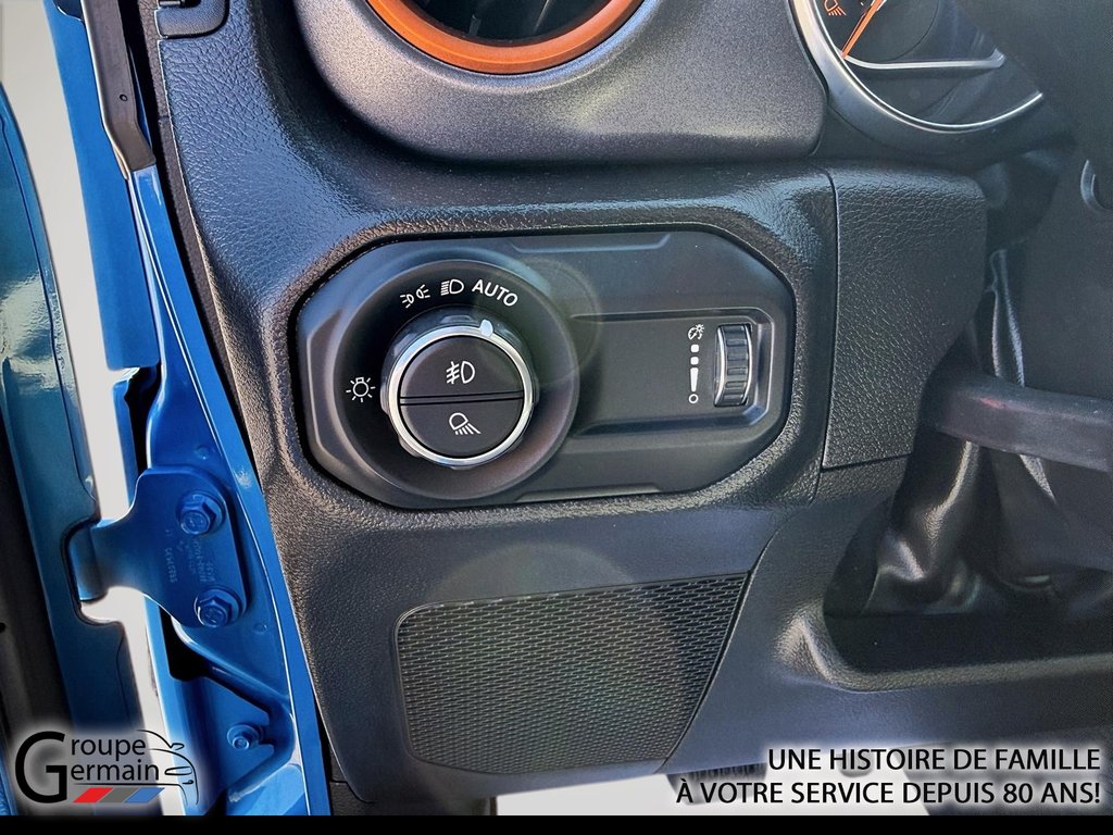 2023 Jeep GLADIATOR à Donnacona, Québec - 11 - w1024h768px