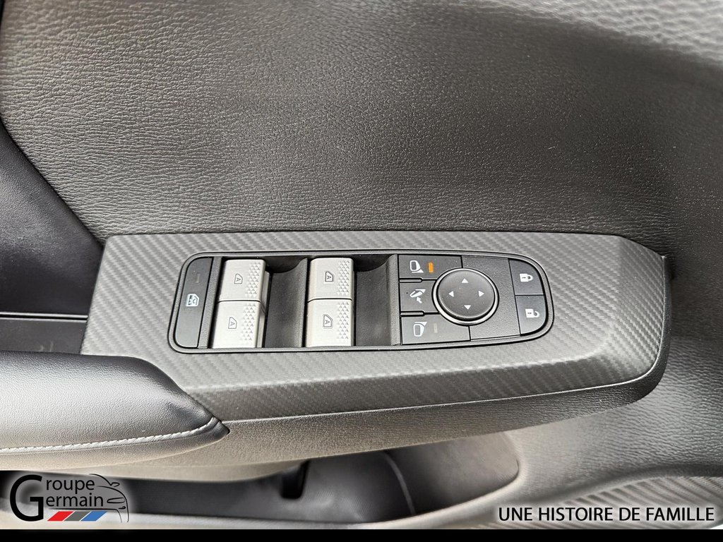 2024 Mitsubishi OUTLANDER à Donnacona, Québec - 10 - w1024h768px