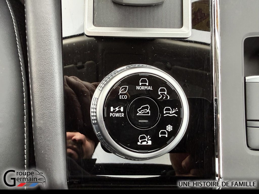2024 Mitsubishi OUTLANDER à Donnacona, Québec - 17 - w1024h768px