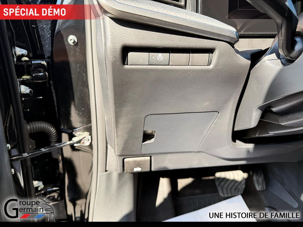 2025 Nissan Kicks in Donnacona, Quebec - 18 - w1024h768px