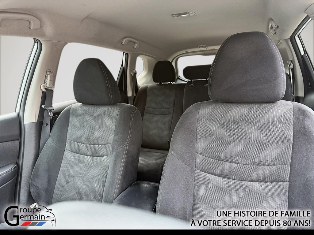 2016 Nissan Rogue in Donnacona, Quebec - 13 - w1024h768px