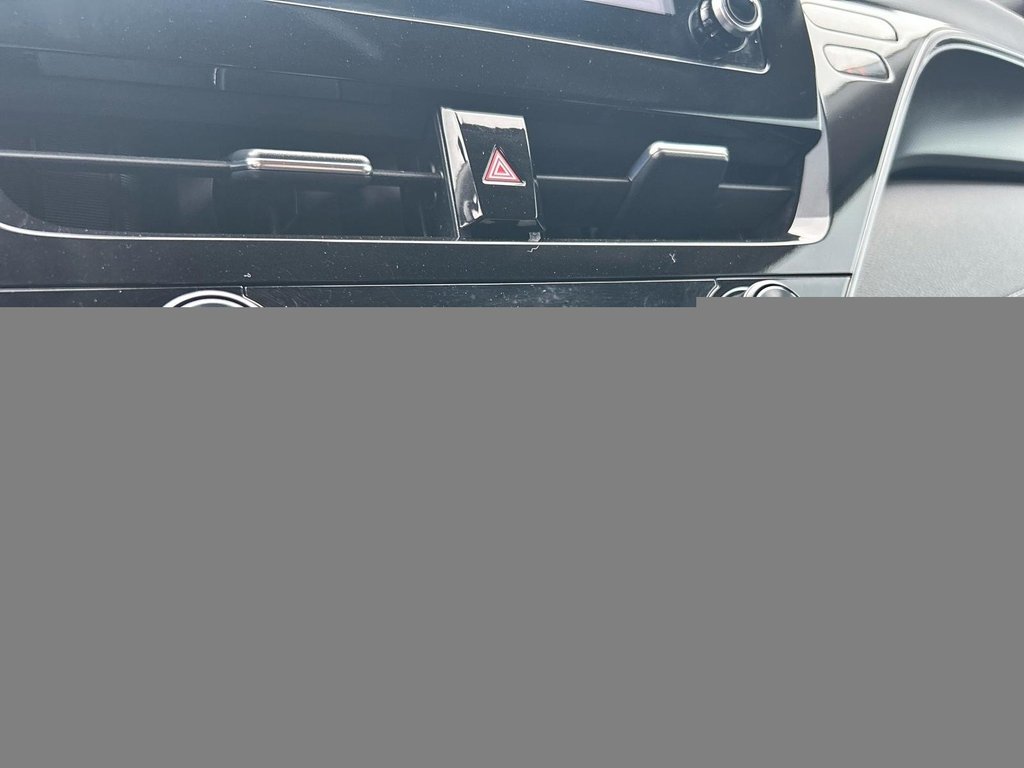 2024 Toyota Camry in Donnacona, Quebec - 21 - w1024h768px