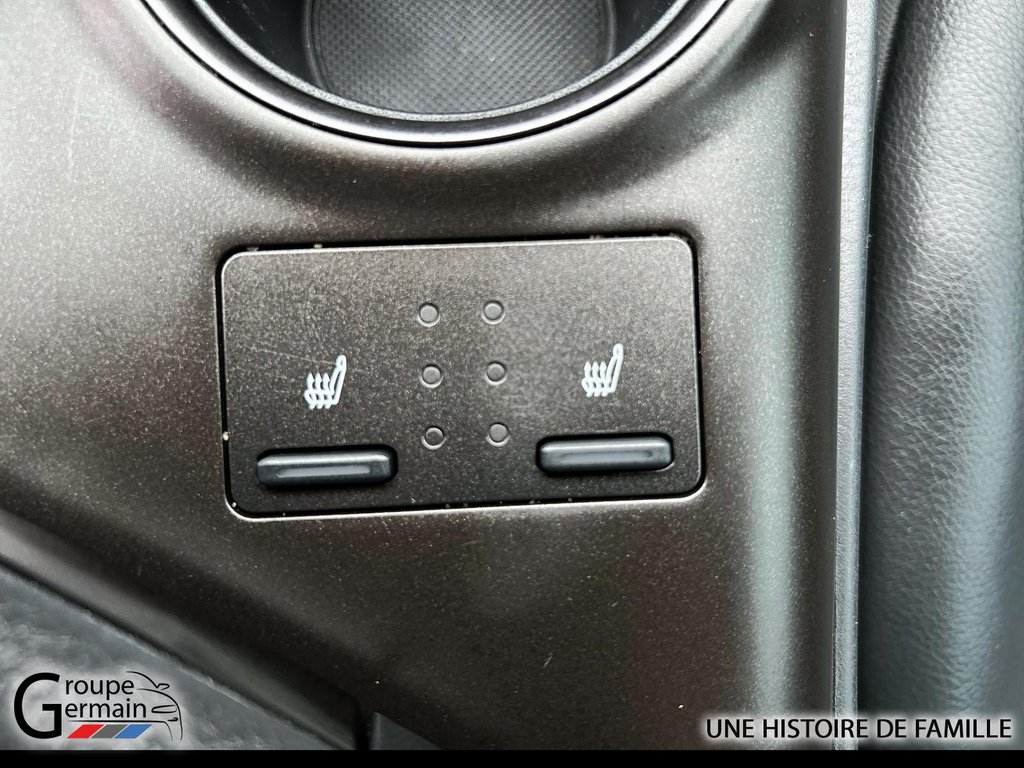 2024 Toyota Camry in Donnacona, Quebec - 22 - w1024h768px