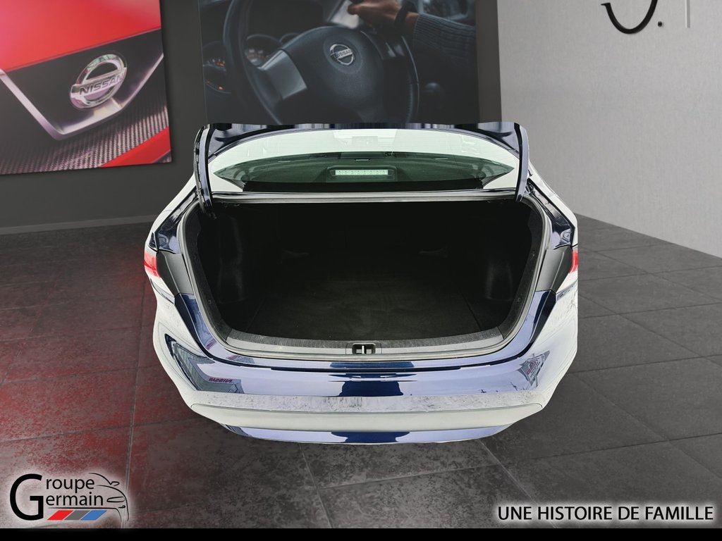 2022 Toyota COROLLA in Donnacona, Quebec - 46 - w1024h768px