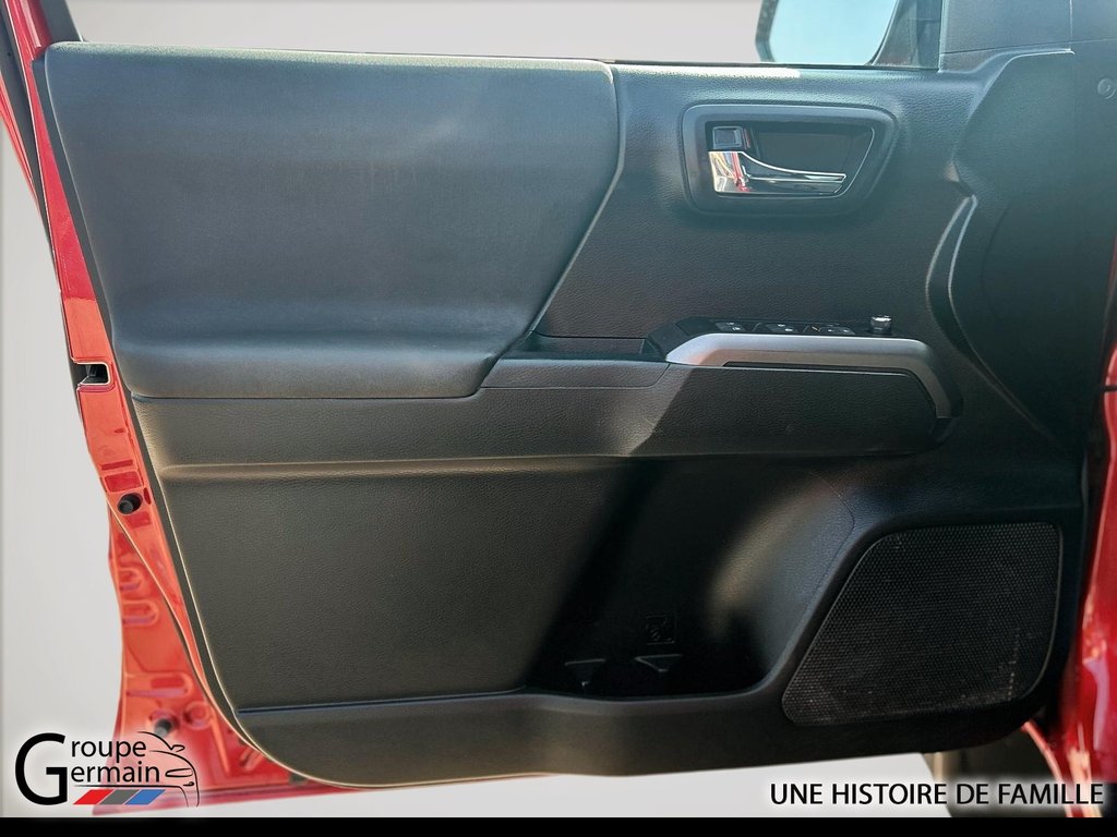 2018 Toyota Tacoma in Donnacona, Quebec - 11 - w1024h768px