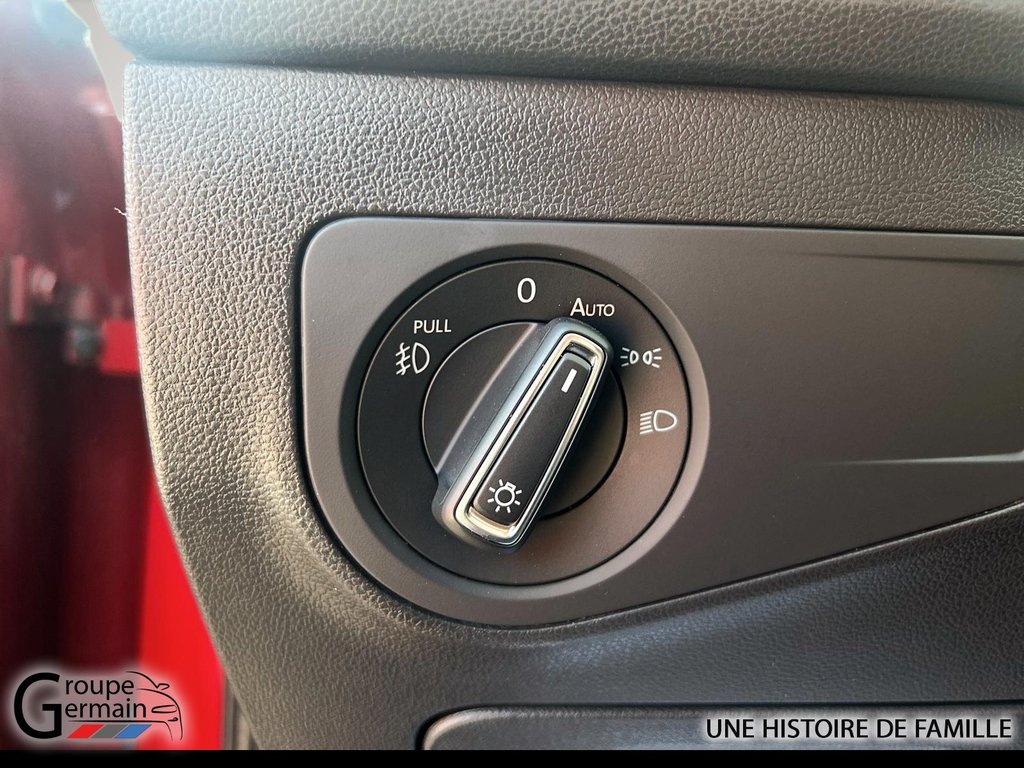2019 Volkswagen Tiguan in Donnacona, Quebec - 15 - w1024h768px