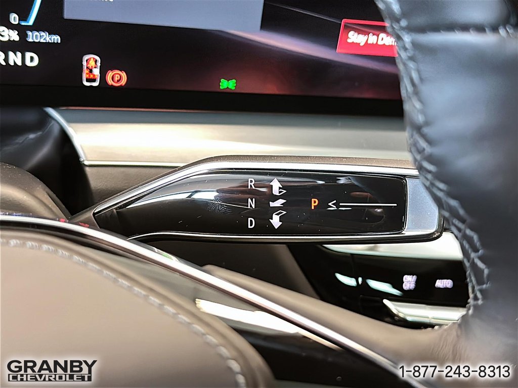 2026 Cadillac LYRIQ-V ELECTRIC AWD (1SV) in Granby, Quebec - 17 - w1024h768px