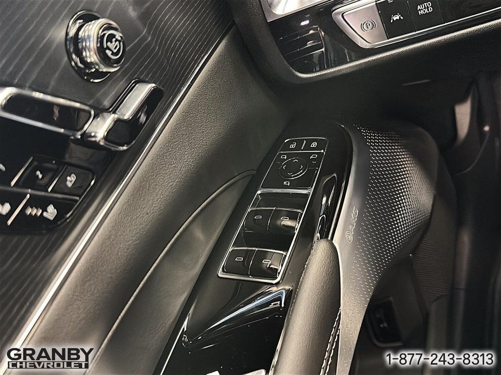 2026 Cadillac LYRIQ-V ELECTRIC AWD (1SV) in Granby, Quebec - 13 - w1024h768px