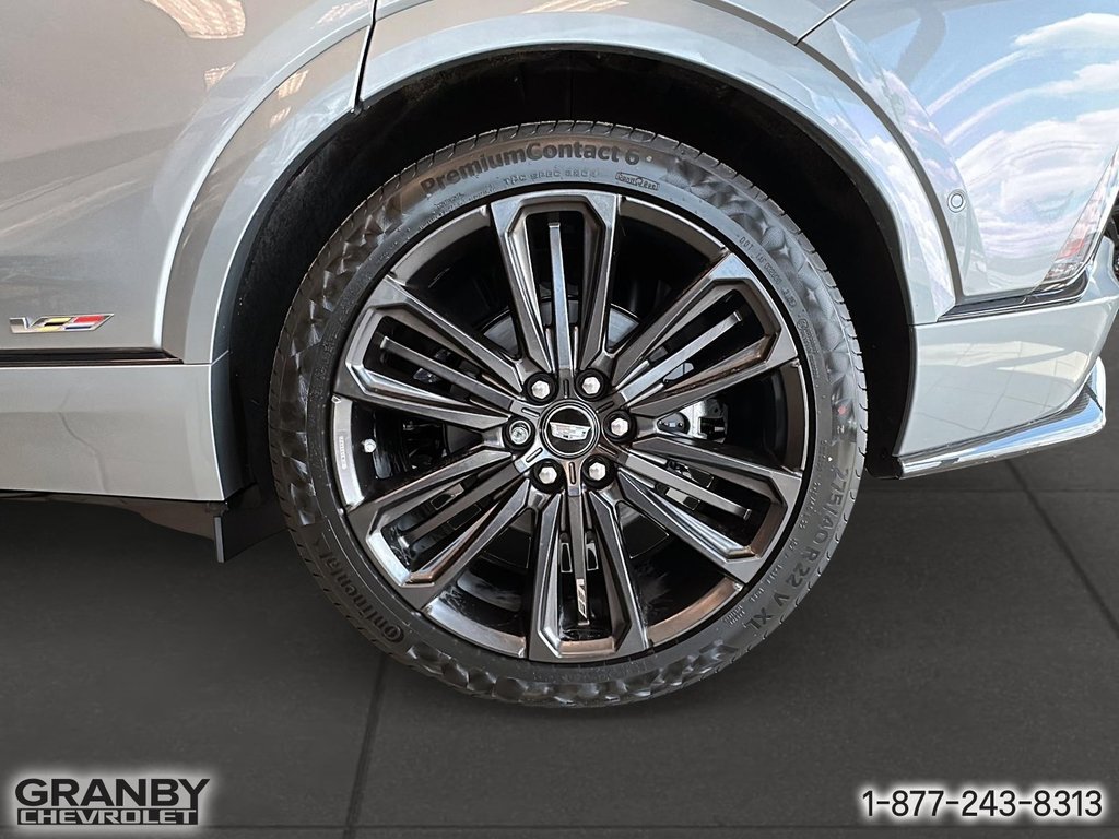 2026 Cadillac LYRIQ-V ELECTRIC AWD (1SV) in Granby, Quebec - 9 - w1024h768px