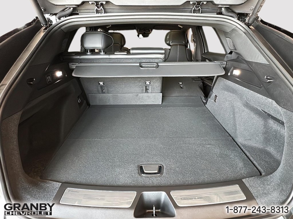 2026 Cadillac LYRIQ-V ELECTRIC AWD (1SV) in Granby, Quebec - 8 - w1024h768px