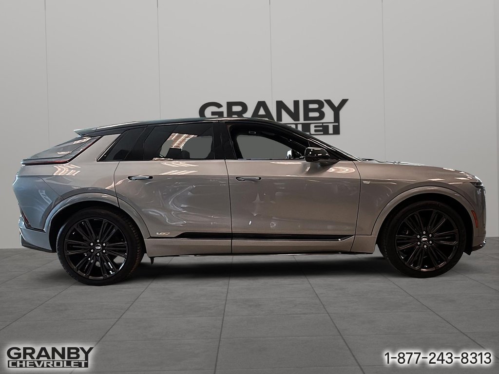 2026 Cadillac LYRIQ-V ELECTRIC AWD (1SV) in Granby, Quebec - 3 - w1024h768px