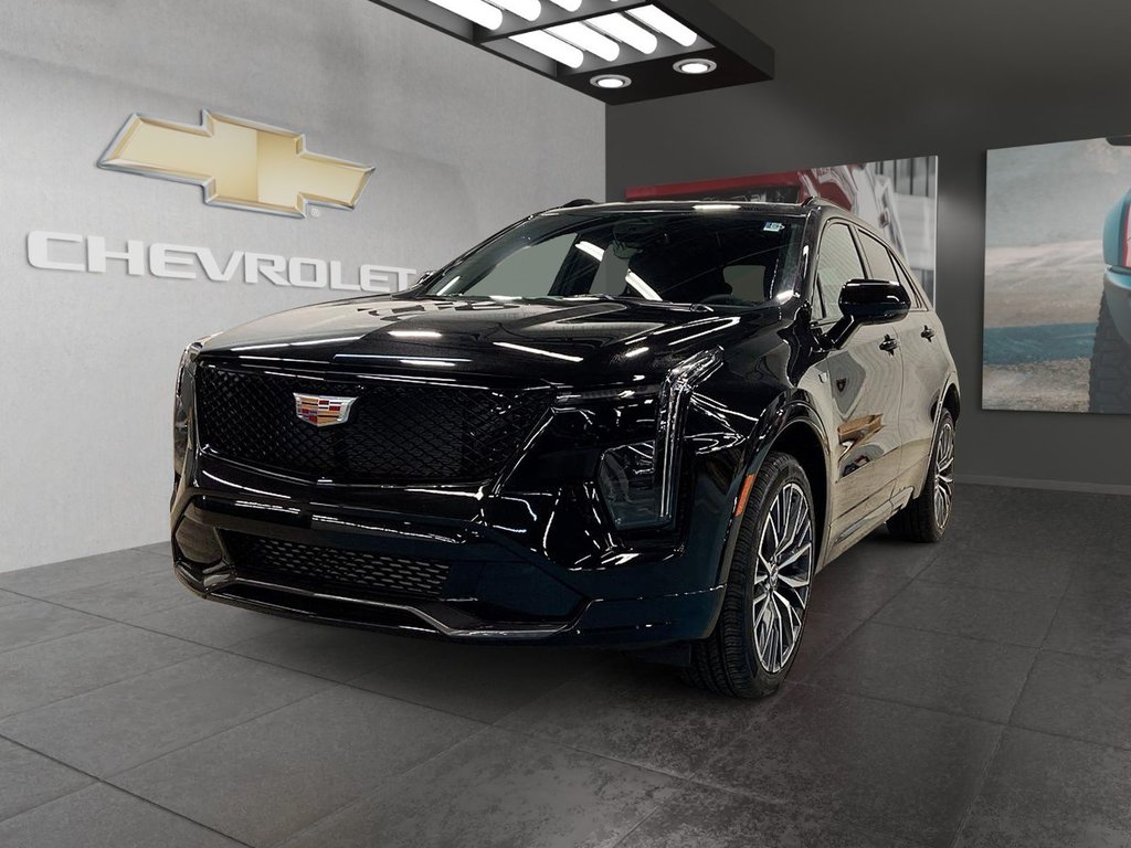 2024 Cadillac XT4 in Granby, Quebec - 1 - w1024h768px