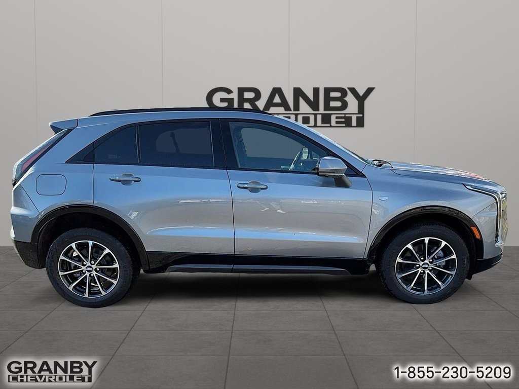 2025 Cadillac XT4 in Granby, Quebec - 4 - w1024h768px