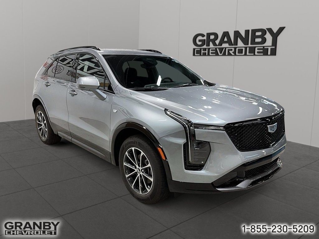 2025 Cadillac XT4 in Granby, Quebec - 3 - w1024h768px