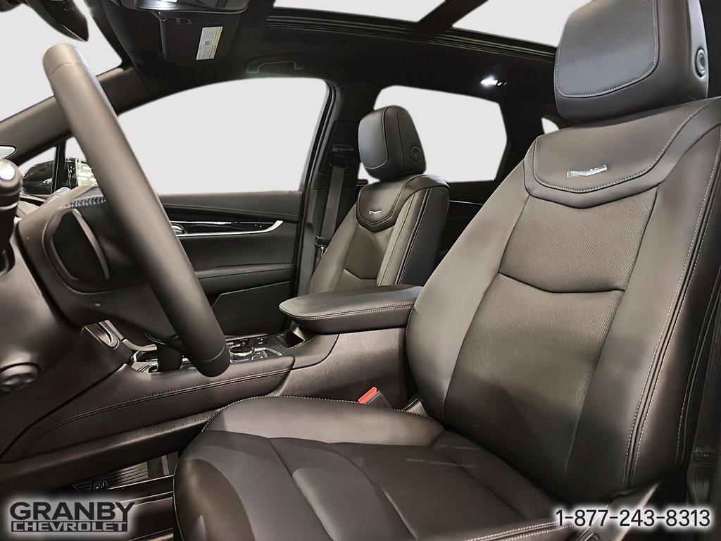 2025 Cadillac XT5 in Granby, Quebec - 11 - w1024h768px