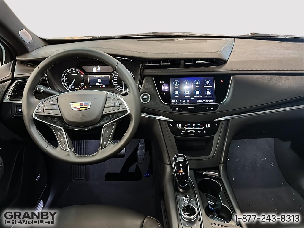 2025 Cadillac XT5 in Granby, Quebec - 13 - w1024h768px