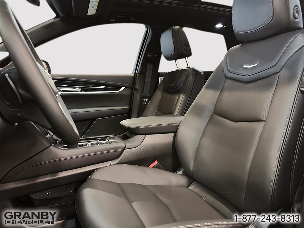 2025 Cadillac XT5 in Granby, Quebec - 11 - w1024h768px