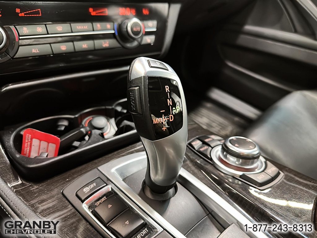 2013 BMW 5 Series 528i xDrive in Granby, Quebec - 16 - w1024h768px